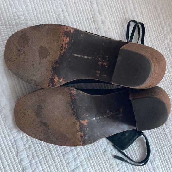 Dolce Vita Jax Black suede Heeled Bootie - Picture 3 of 7